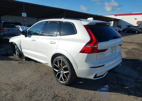 2025 Volvo Xc60 Plug-In Hybrid Polestar Engineered, T8 Awd Electric/Gasoline из США, поврежденный, VIN YV4H60RP2S1055108
